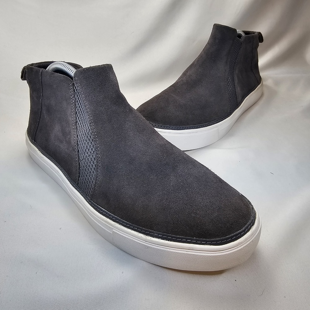 TOMS Womens 10 Gray Suede Slip On Chelsea Ankle Boots Casual Comfort‎ White Sole